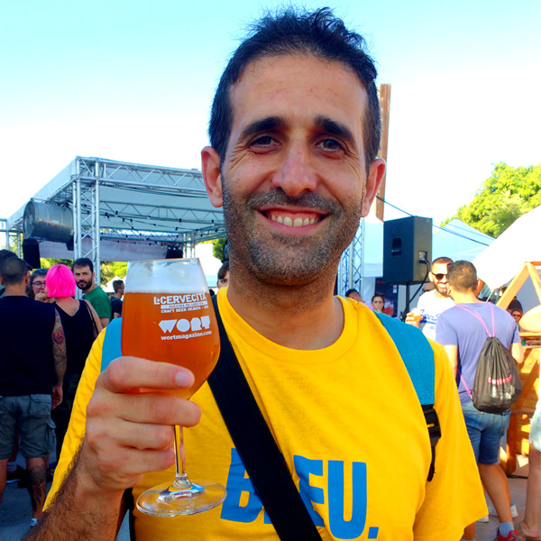 https://www.beersandtrips.com/wp-content/uploads/2018/07/aitor-beer.jpg