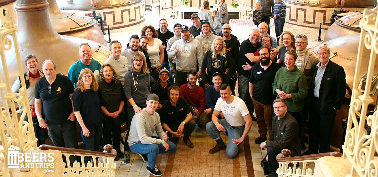 Foto de familia con los cerveceros participantes en el LIBF 2019