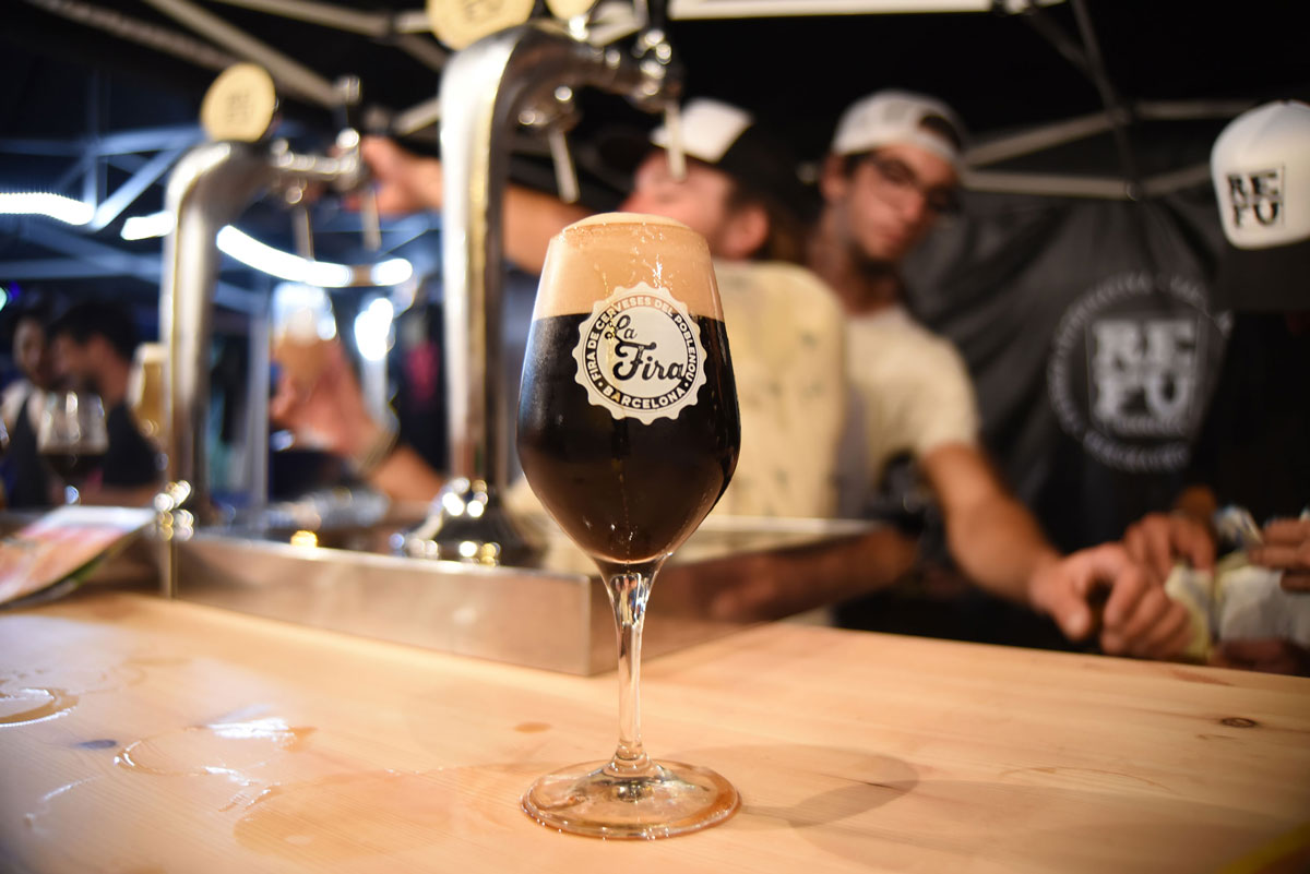 Cerveza artesana y verano. ¿Se puede pedir más?