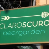 Claroscuro Beer Garden en Santa María dela Ribera