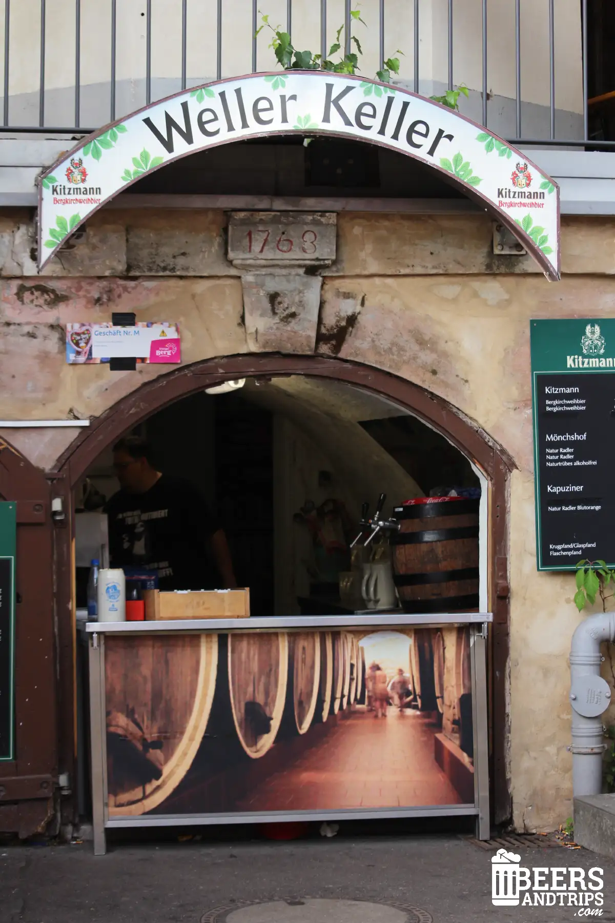 Una de las bodegas en la montaña de Erlangen donde se celebra el festival